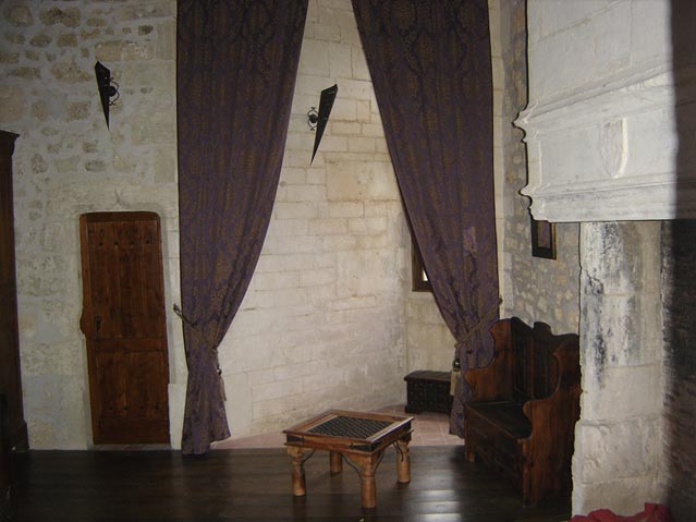 chateau de pisany chambres d'hotes charente maritime table d'hotes gîte fête médiévale 